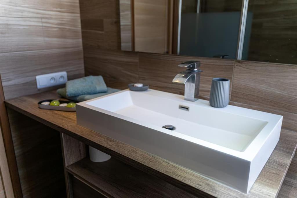 Appartement Proche Disneyland Et Paris Бюсси-Сен-Жорж Экстерьер фото